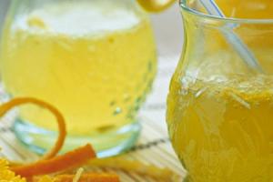 Compote of tangerines and apples