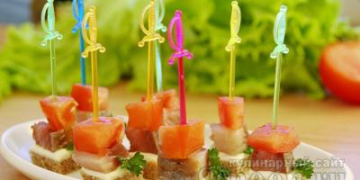 Sandwiches on skewers: a step by step recipe with a photo