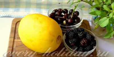 How to cut a hedgehog fruit basket from a melon