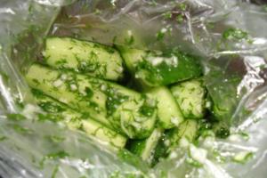How to salt lightly salted cucumbers in a bag How to cook lightly salted cucumbers in 2 hours