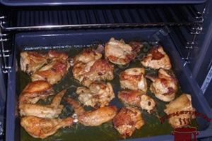 Как приготовить курицу кусочками в духовке – подборка вкусных рецептов Куриные кусочки жареные в духовке