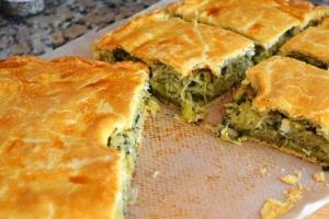 Cabbage pie with semolina for the lazy recipe Quick cabbage pie for the lazy in a frying pan